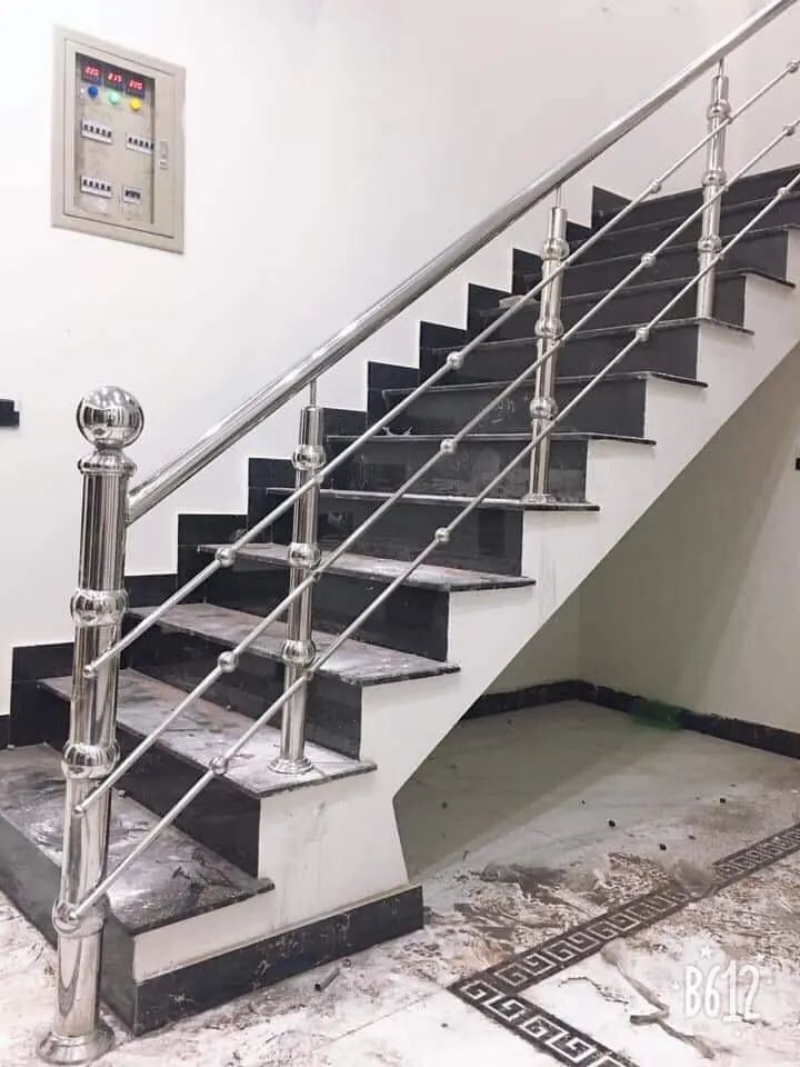 Stainless steel staircase railing
